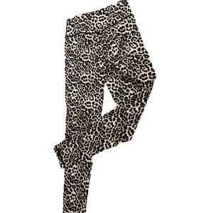 Zyia Leopard Brilliant butt Scrunch Hi-Rise 7/8 24" yoga workout Legging